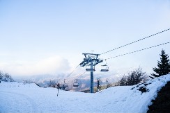 PANIKA NA BREZOVICI! Deca evakuisana iz hotela tokom zemljotresa 