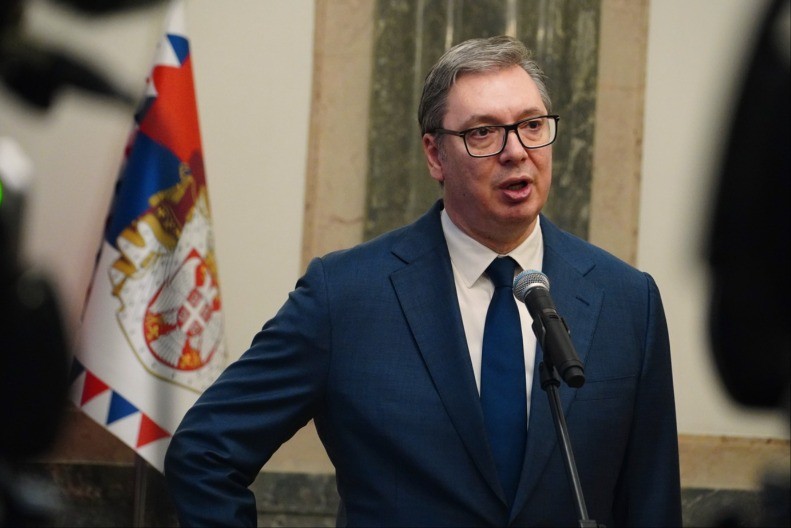 "BESTIJALNE I BOLESNE INSINUACIJE" Jeziv napad blokadera na porodicu predsednika Vučića!