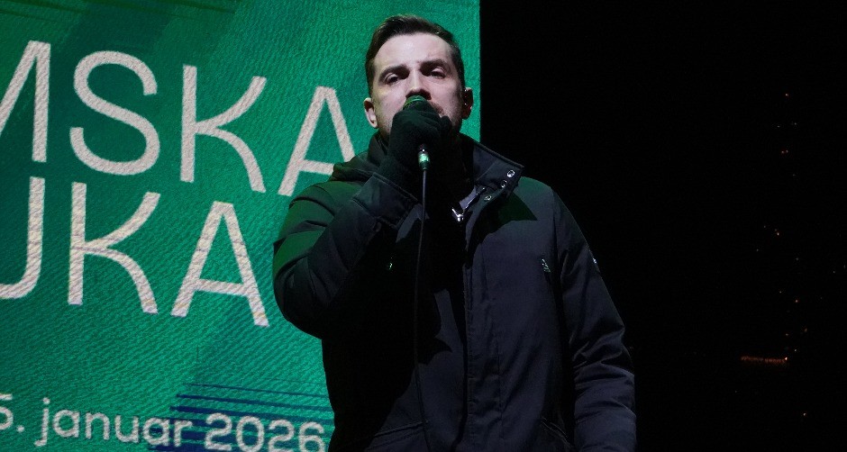 "IMAO SAM SAMO DUŠEK U STANU, POZAJMLJIVAO SAM PARE" Pevač prošao kroz agoniju nakon "Zvezda Granda"