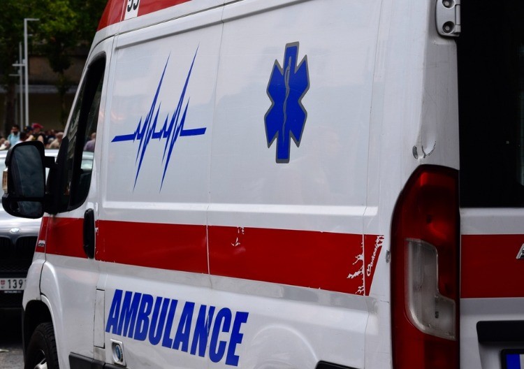 STRAVIČNA NESREĆA NA PUPINU Automobil se prevrnuo na krov - ima povređenih!