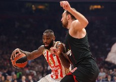 OLIMPIJAKOS - CRVENA ZVEZDA Domaćin u naletu