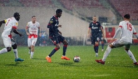  CRVENO-BELA KOLONIJA NA "RAJSKOM OSTRVU" Piter Olajinka našao novi klub nakon odlaska iz Zvezde