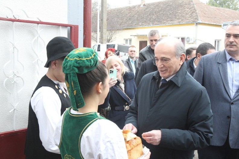 KRKOBABIĆ U NOVOJ CRNJI: Sela za primer (FOTO)