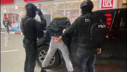  HAPŠENJE  Šetao s bombom, istraga će utvrditi kome je kašikara bila namenjena