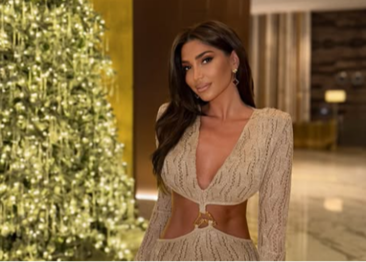 ANA JOVANOVIĆ ZAPALILA MREŽE! Prekrila grudi tračicama, kadrovi ostavili muškarce bez daha! (FOTO)