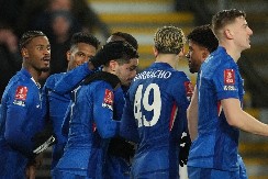 ČELSI U OSMINI FINALA FA KUPA Neto het-trikom i golom iz kornera ispravio brljotine Delpa i Estevaa