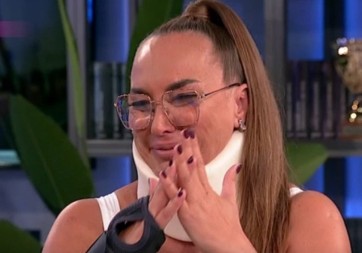 "MAJKO, VOLJENI KAD NE UMIRU" Pevačica objavila čitulju, potresnim rečima rasplakala sve