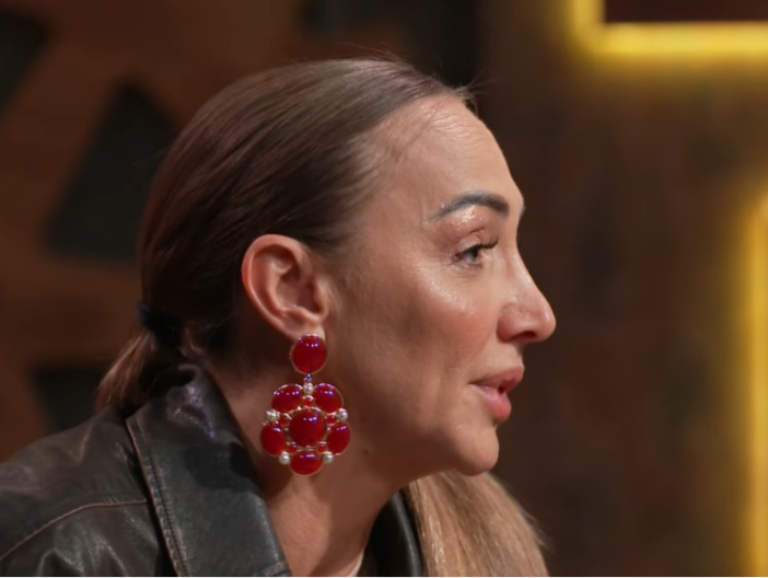 SAHRANA MAJKE GOGE SEKULIĆ Ovaj muškarac se ne odvaja od nje, pužan prizor na groblju u Sremčici