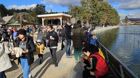 Zlatibor krcat za sretenjske praznike: Na srpskoj planini već sad oko 50.000 gostiju, još veći priliv turista očekuje se danas 