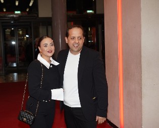 NOVA PRINOVA U DOMU EMINA HABIBOVIĆA Pevač i njegova 15 godina mlađa žena čekaju treće dete!