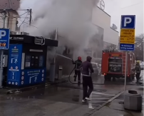 POŽAR U ČAČKU! Plamen guta objekat u centru grada, dim se vidi izdaleka