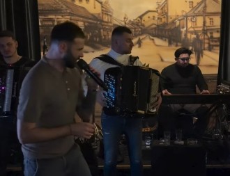 RAZVEO SE NAKON 8 GODINA Pevač prvi put progovorio o krahu braka: "Pokušali smo..." 