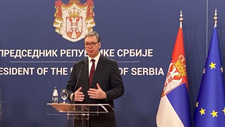 VUČIĆ SE OBRAĆA JAVNOSTI Predsednik govori nakon razmene potpisanih dokumenata