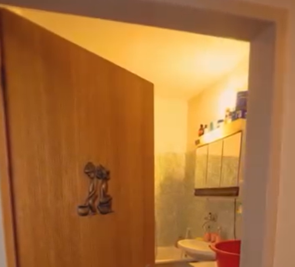 OVO VRAĆA U DETINJSTVO Snimak kupatila iz 80-ih postao HIT na mrežama, BALKANCI se prisetili starih dana (VIDEO)