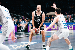 PARTIZAN SE ZAGREJAO ZA KUP Crno-beli razbili Budućnost u derbiju ABA lige