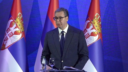 TRI JAKE PORUKE PREDSEDNIKA VUČIĆA NA SRETENJE: Život Srbije, mir i demografski kapacitet su naš prioritet 