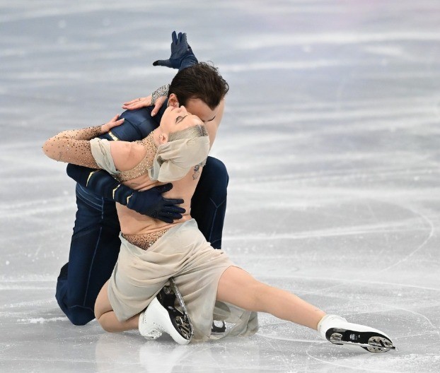 Bili ljuti rivali, a onda se rodila ljubav: Pala prosidba na Zimskim olimpijskim igrama, suze same teku 