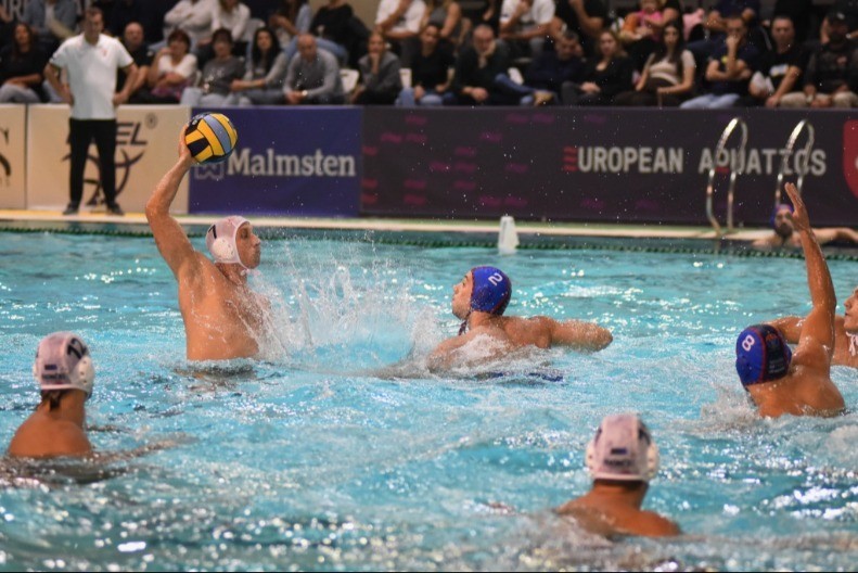 DERBI PRIPAO KRAGUJEVČANIMA Radnički savladao Novi Beograd i ostao na prvom mestu