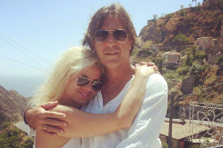 UPOZNALI SU SE U LIFTU I VENČALI NAKON SEDAM DANA Ovo je muž Lee Kiš, evo čime se bavi 