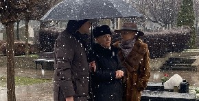 BOLAN PRIZOR SA POMENA Šabanov sin se ne odvaja od neutešne majke! (VIDEO)