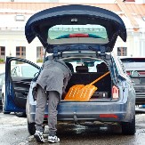 VOZAČI, PROVERITE AUTO PRE JUTRA Ovih 5 stvari morate odmah izbaciti – mraz ih može pretvoriti u ozbiljan rizik
