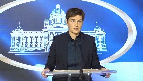 SINOĆNE SCENE IZ NOVOG SADA OVA ZEMLJA NIJE VIDELA OD 1945. GODINE! Brnabić o jezivom napadu blokadera: Moraju da postoje crvene linije, ovo je to