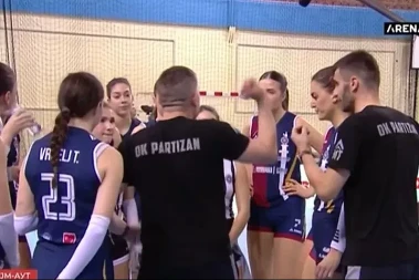 OGLASIO SE ŽIVANOVIĆ Trener Partizana se javno izvinio posle skandala na meču sa Zvezdom