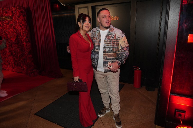 KO JE GASTOZOVA NOVA DEVOJKA? Takmičila se u "Zvezdama Granda", a bivša učesnica Elite joj je drugarica! (FOTO)