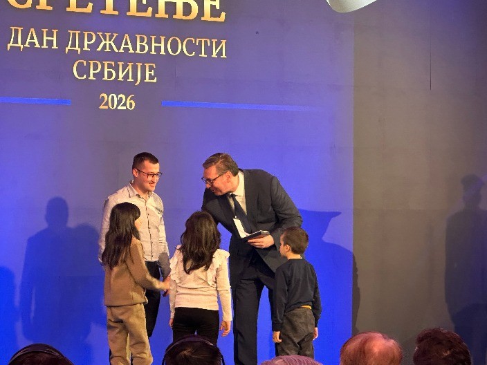 ORDEN ZA SRCE KOJE ČUVA SELO! Učitelj Marko za Alo! "Njihovi osmesi mi daju snagu da ostanem" Priznanje primio sa svoja tri đaka! (VIDEO)