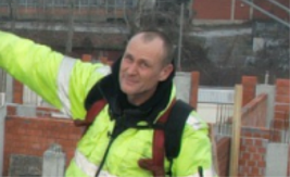 MALO KO HOĆE OVO DA RADI U SRBIJI Mnogima bi srce sišlo u pete, ali Radovan voli svoj posao (FOTO)