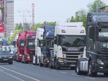 VOZAČI OPET PRETE BLOKADOM "Mogli bismo potpuno da parališemo ekonomiju, ali nikome ne treba šteta"