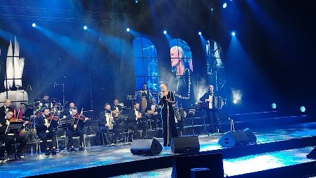 NAJPOTRESNIJA SCENA U SAVA CENTRU Ilda plače i peva, na bini doživela najtužniji trenutak