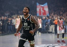 PROBLEM ZA CRVENO-BELE Tajrik Džons se povredio, u Olimpijakosu se hvataju za glavu