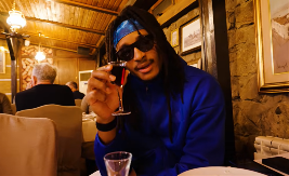 ČVARCI, SARMA, PREBRANAC, RAKIJA... Čima Moneke isprobao srpske specijalitete, evo šta mu se najviše svidelo (VIDEO)