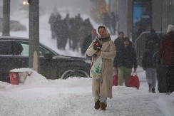 OVDE I PINGVINI PADAJU U NESVEST, LEDARA! Lete krovovi, vetar NOSI ljude: Ne pamte ovakvu mećavu (VIDEO) 