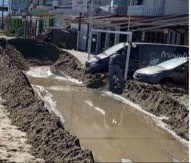 MORE POLUDELO U GRČKOJ! Talasi progutali plaže i ulice, automobili zatrpani peskom – omiljena letovališta Srba pod vodom