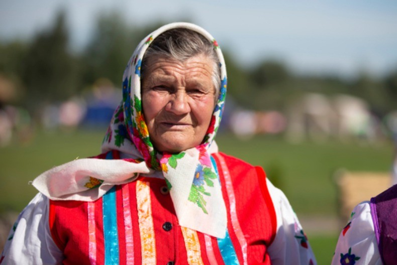 NAŠE BAKE SU PLJUVALE DA OTERAJU ZLO Evo kako je nastao izraz "PU, PU, PU" – poreklo je mračnije nego što mislite!