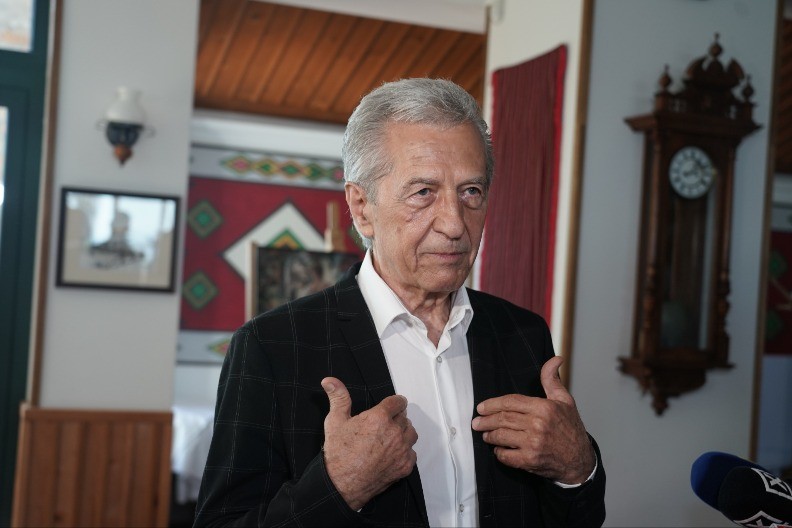 MIROSLAV ILIĆ U SUZAMA, NJENA SMRT PRATIĆE GA ZAUVEK Pesmu koju joj je posvetio nikad nije otpevao na koncertu