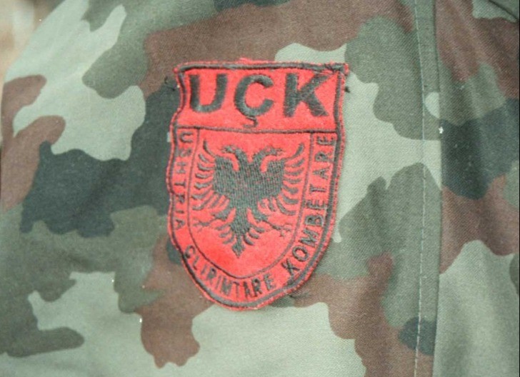 ŽESTOKA SKANDALČINA U UN! Žena na konferenciju došla sa beretkom i amblemom terorističke UČK! 