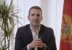 UKRAJINAC SE ZAKUCAO U VOZILO IZ PRATNJE MILOJKA SPAJIĆA! Drama na putu u Crnoj Gori