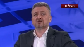 NIJE VAŽNO ŠTA SLOBA GOVORI, VAŽNO JE DA JE LAKI MNOGO NERVOZAN… Izbila frustacije u emsiji uživo, Georgiev rečenicu ne može da dovrši... (VIDEO)