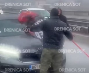 GLEDAJTE MANIJAKE! Šiptari presreli automobil sa beogradskim tablicama, počela jeziva tortura! (VIDEO)