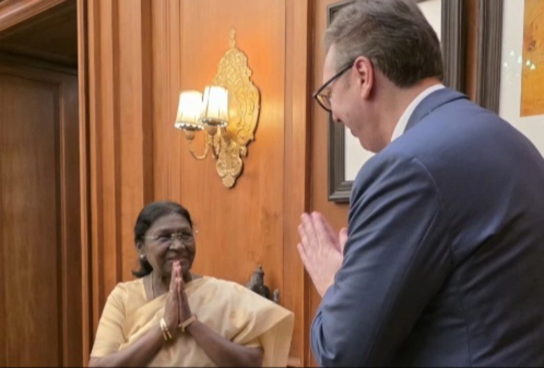 VUČIĆ SA PREDSEDNICOM INDIJE: Ovaj susret potvrđuje zajedničku posvećenost miru, stabilnosti i razvoju