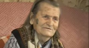 "PUŠILA SAM OD 12." Ima 102 godine i i dalje pali cigaretu - Baka Slavka otkrila šta je najvažnije u životu, "sve drugo se izdrži"