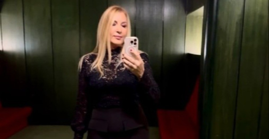 RAZVELA SE U TAJNOSTI! Pevačica odlučila da progovori: "Ne želim da moje dete bilo šta trpi "