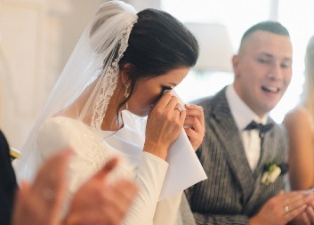 Mladoženja se smejao dok sam ja plakala: Dva dana posle svadbe sam tražila razvod