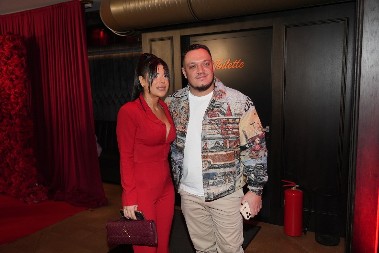 "DOBILA SAM PRETNJE SMRĆU" Naša pevačica prolazi kroz pakao zbog odnosa sa Gastozom, u sve umešana Anđela Đuričić!