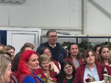 VUČIĆ NAJAVIO NOVO ZNAČAJNO POVEĆANJE PENZIJA! Predsednik Srbije se obratio sa lepim vestima, obišao "Jumko" (VIDEO)