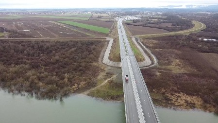 JEZIV PRIZOR NA GRANICI SA HRVATSKOM! Izgradili ustaški simbol nasred puta! (FOTO)