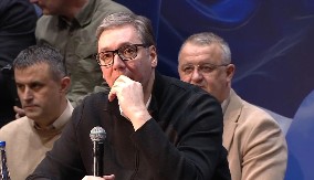 VUČIĆ ISPUNIO VELIKU ŽELJU JEDNOJ BAKI: Unuka joj boluje od cerebralne paralize, evo šta je tražila